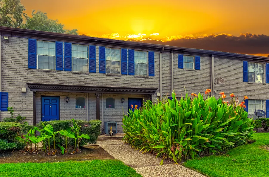 Carrington Court, Lake Charles, LA